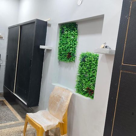 Hotel Crystal Dreams Mathura Exterior foto
